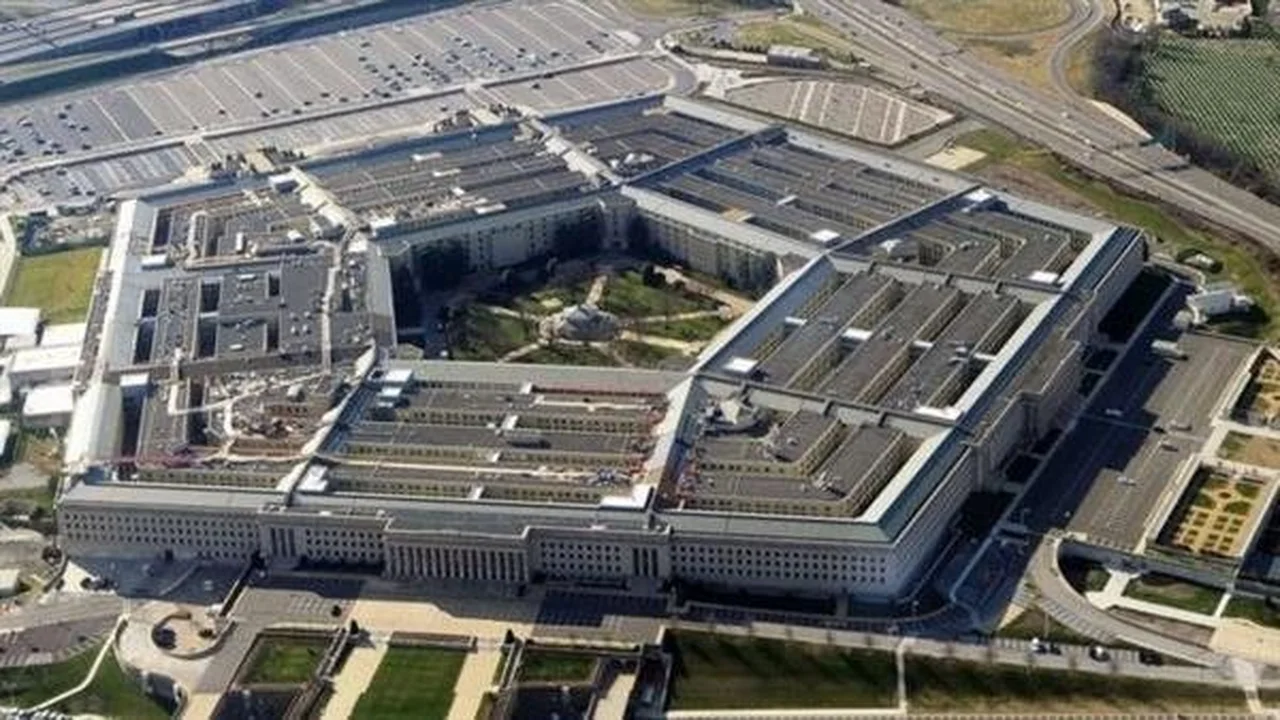 تقنية Claude AI.. البنتاجون يكشف تفاصيل استهداف الرئيس الفنزويلي مادورو في تقرير جديد